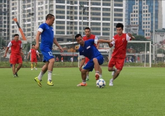 Sôi động không khí vòng bán kết giải bóng đá Hanel Cup 2014