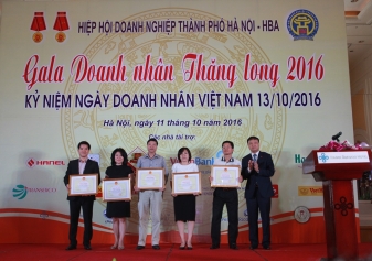 HANEL NHẬN BẰNG KHEN CỦA BỘ CÔNG THƯƠNG NHÂN DỊP NGÀY DOANH NHÂN VIỆT NAM