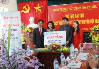 HANEL CHUNG TAY VÌ TƯƠNG LAI ĐẤT NƯỚC – TẶNG 2 PHÒNG MÁY TÍNH VÀ SÁCH KHỞI HÀNH TẠI HUYỆN THẠCH THẤT