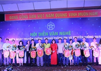 HANEL THAM GIA HỘI DIỄN VĂN NGHỆ KỶ NIỆM NGÀY TRUYỀN THỐNG NGÀNH THÔNG TIN TRUYỀN THÔNG  